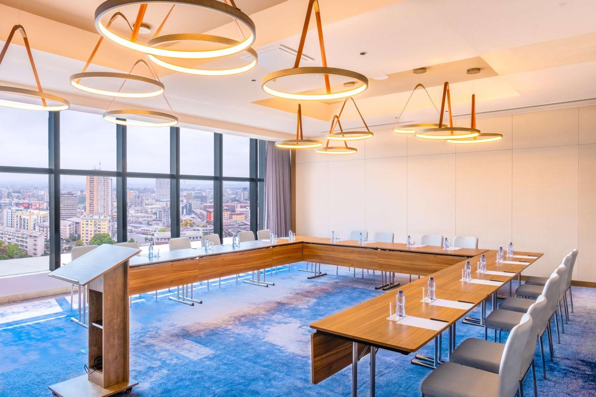 Hilton Kinshasa Hotell Eksteriør bilde
