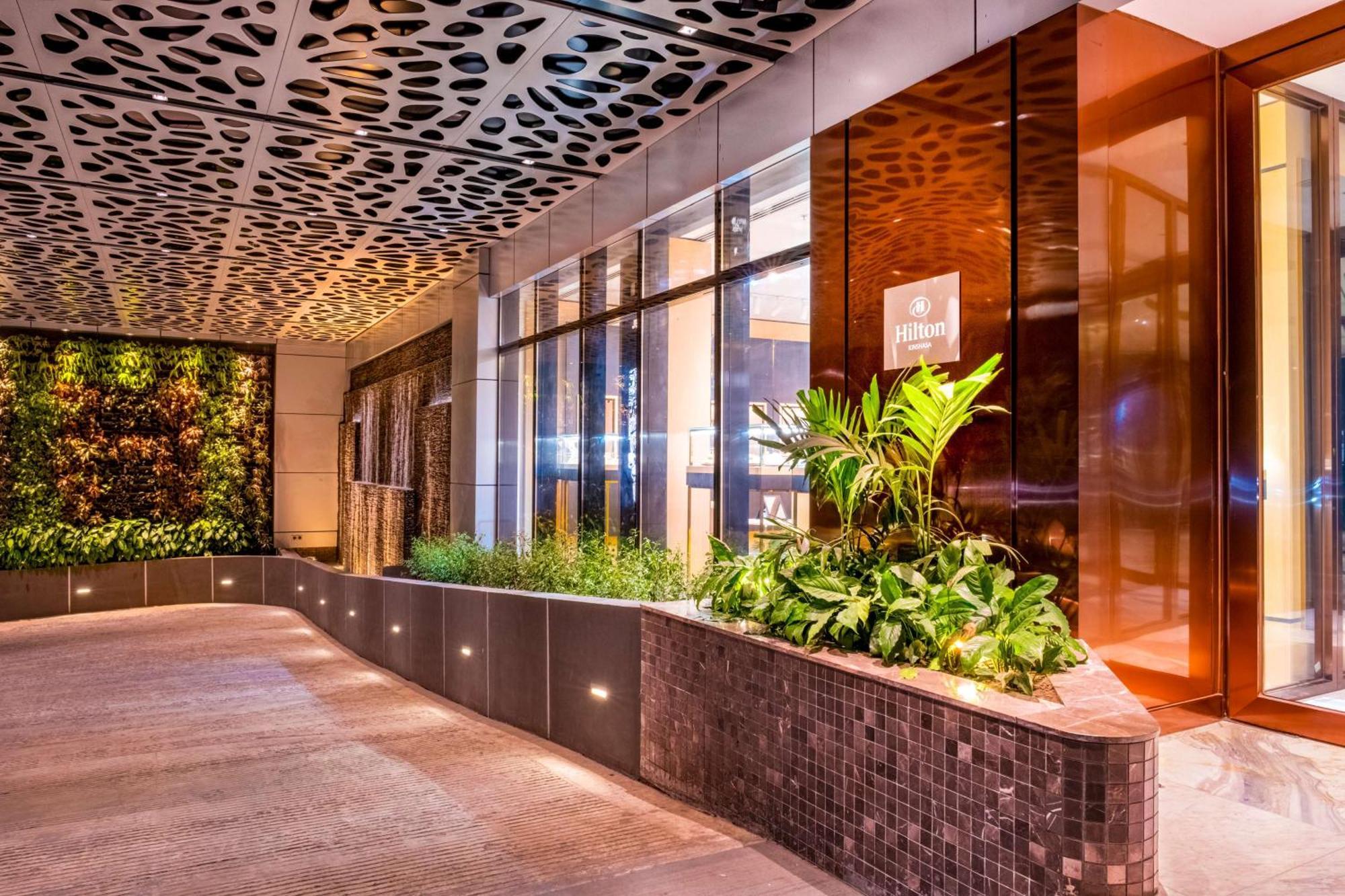 Hilton Kinshasa Hotell Eksteriør bilde