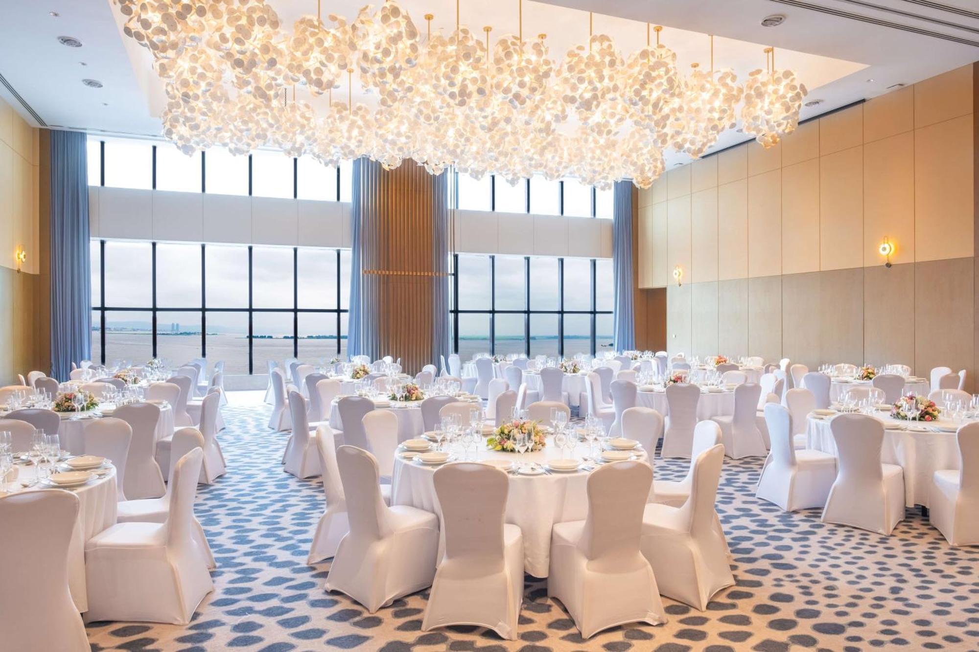 Hilton Kinshasa Hotell Eksteriør bilde